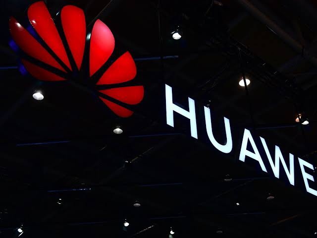  China lashes out at US over tighter Huawei restrictions