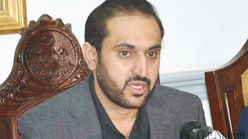  CM Balochistan Bizenjo bans illegal fishing trawlers in Gwadar