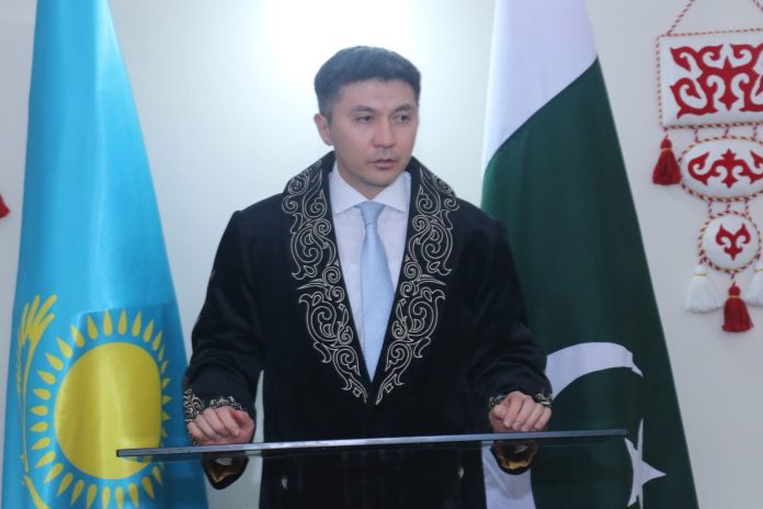  CPEC to boost regional connectivity and economic development:Kazakh envoy