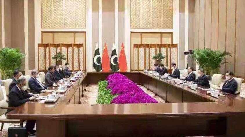  Pakistan, China PMs review bilateral ties, regional situation