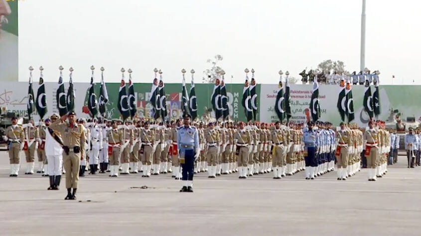  Nation marks Pakistan Day with patriotic zeal and zest, Chinese FM Wang Yi attends event as a special guest