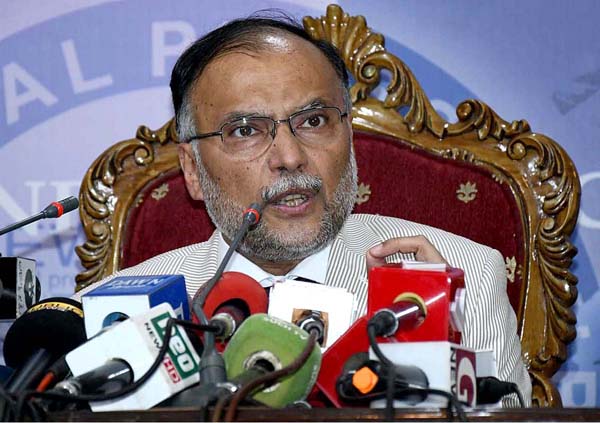  New govt actively engages with China in order to expedite the CPEC projects, says Ahsan Iqbal