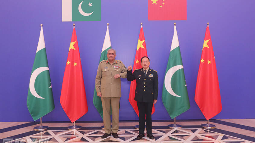  COAS Bajwa, Chinese Defense Minister discuss bilateral, regional issues