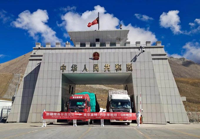  China Tianjin municipality donates relief items to Pakistan