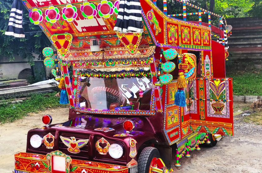  Pakistani artist promotes Truck Art & EVs