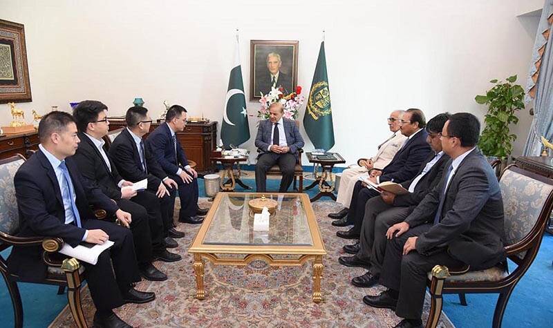  A delegation of all Pakistan Chinese Enterprise Association calls on Prime Minister Shehbaz Sharif
