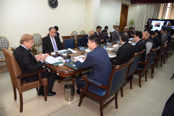  PM Shehbaz reiterates Govt will ensure timely completion of CPEC projects