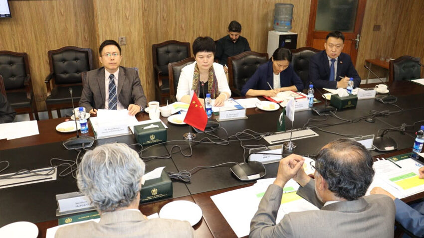  Pakistan and China forge stronger ties, accelerate CPEC projects