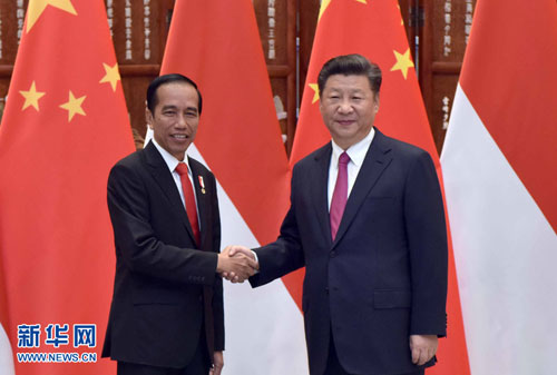  Xi Jinping Meets with President Joko Widodo of Indonesia