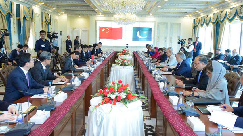  Pakistan and China reaffirm commitment to CPEC for socio-economic development