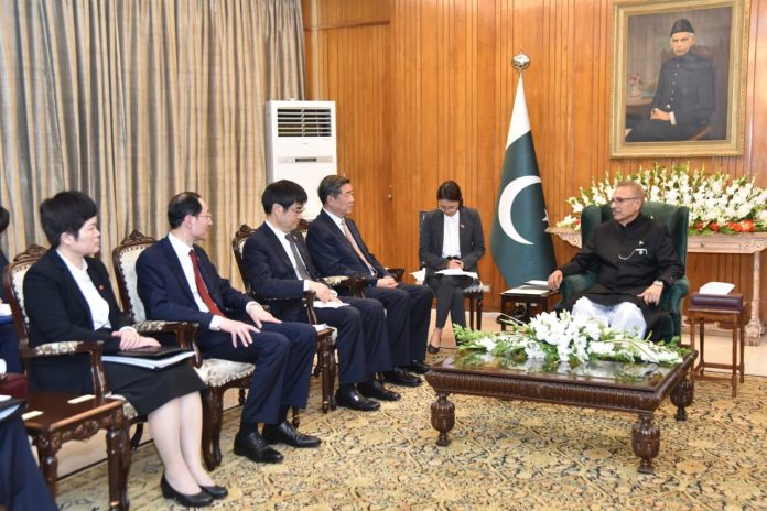  President Alvi urges increased Chinese investment in Pakistan’s SEZs for stronger economic ties
