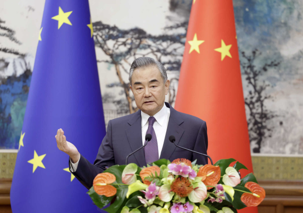  China Stands on the Side of Peace and Human Conscience on the Question of Palestine: Wang Yi