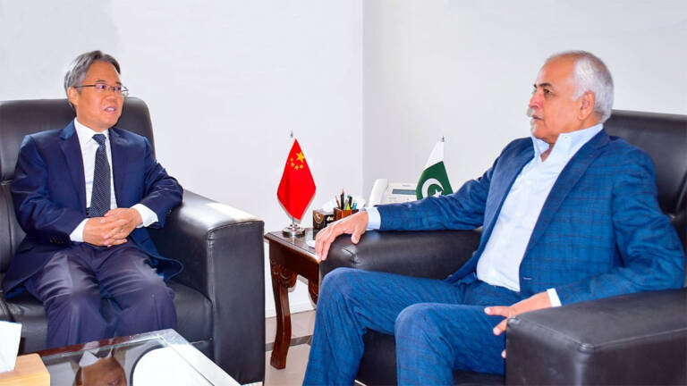  Pakistan and China Pledge Full Commitment to the Successful Implementation of ML-1 Project
