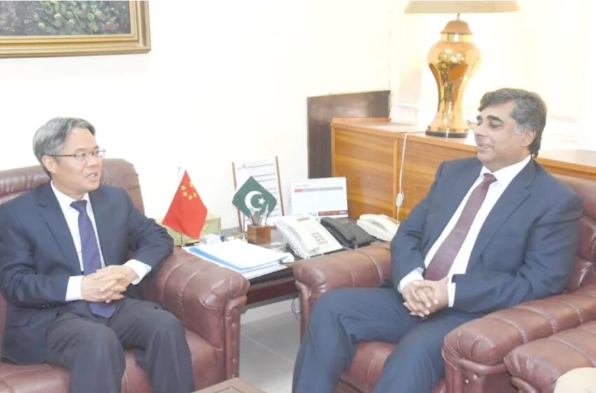 Strengthening Economic Ties: Pakistan’s Commerce Minister and Chinese Ambassador Collaborate on CPEC’s Second Phase