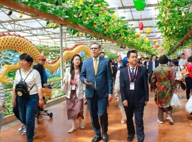  Ambassador Hashmi visits Shouguang Vegetable Science, Technology Expo
