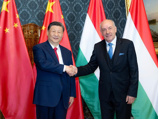  President Xi Jinping Meets President Tamás Sulyok of Hungary