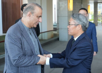 Aleem Khan welcomes Chinese investments