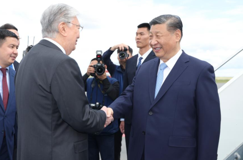  President Xi Jinping Holds Talks with Kazakh President Kassym-Jomart Tokayev