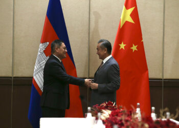 Wang Yi calls for high-quality China-Cambodia cooperation
