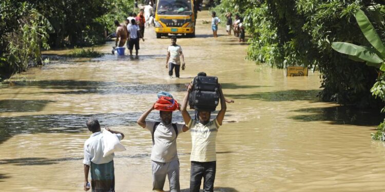 Chinese companies donate relief supplies to flood-hit people in Bangladesh