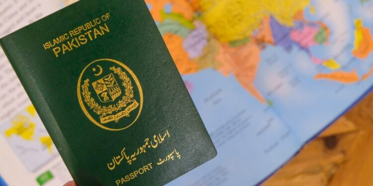 Online visas to enhance business, tourism for Pakistan