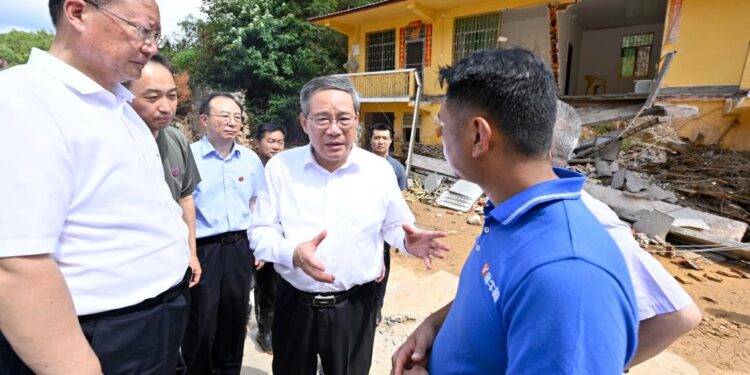 Li calls for all-out flood relief efforts