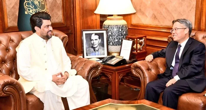 Chinese envoy reaffirms China's commitment to bolster ties with Pakistan