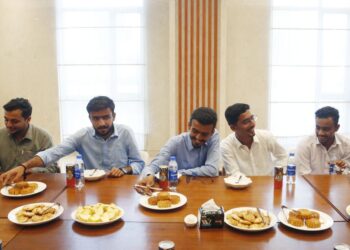 Pakistani students compose symphony of cultures with Chinese to celebrate Mid-Autumn Festival