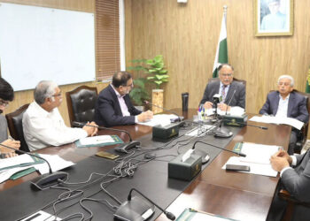 Ahsan hopes for ‘agricultural revolution’ after 1,000 Pakistani experts’ training in China