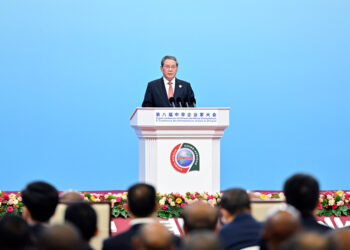Chinese premier urges higher-level China-Africa trade cooperation
