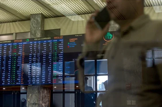 Pakistan Stocks Near Record High After Biggest Foreign Buying in a Decade