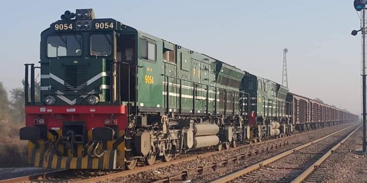 Pakistan, China to divide ML-1 Railway project into two phases
