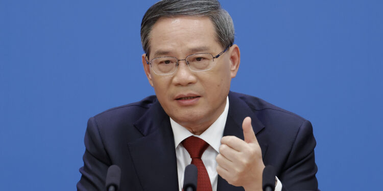 China to build first-class business environment: Premier Li