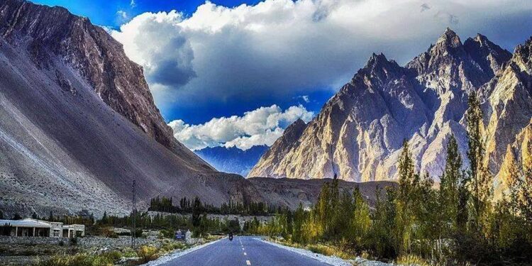 Pakistan to get $1.6bn financing from China for KKH upgrade