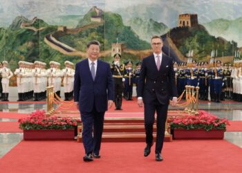 Xi encourages more China-Finland cooperation in emerging industries