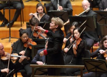 Philadelphia orchestra strikes a symphony of friendship in "epic" China tour