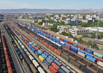 Xinjiang launches freight train route to Central Asia