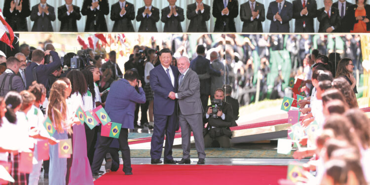 Xi attends welcome ceremony held by Brazilian president