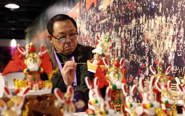 China sets up 9,100+ cultural heritage workshops for rural growth