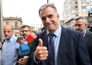 Xi Jinping extends congratulations to Uruguayan President-elect Yamandu Orsi