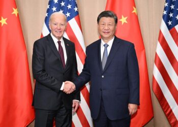 Xi meets Biden in Lima