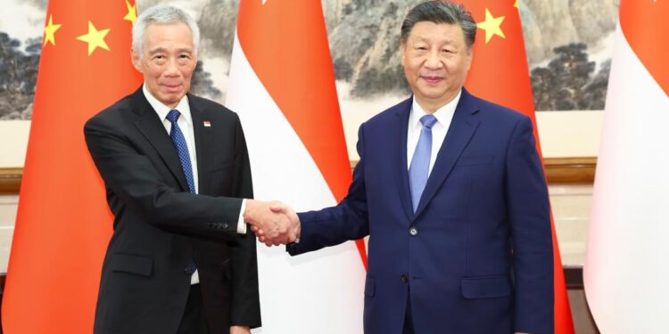 Xi, Lee Hsien Loong discuss strengthening China-Singapore tie