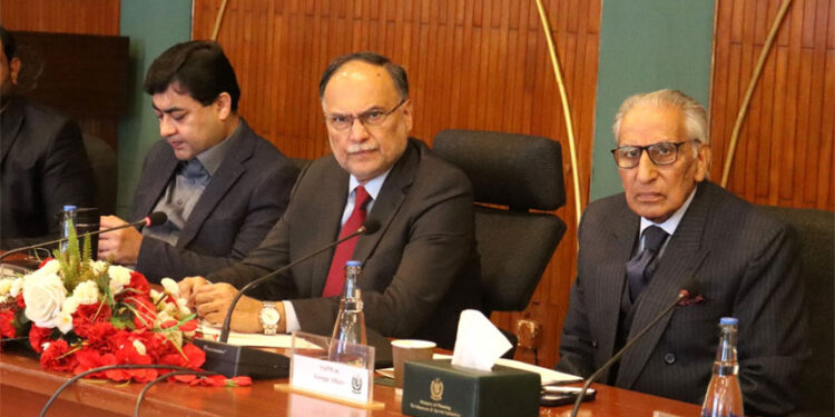 Pakistan urges swift progress on ML-1 and model SEZs