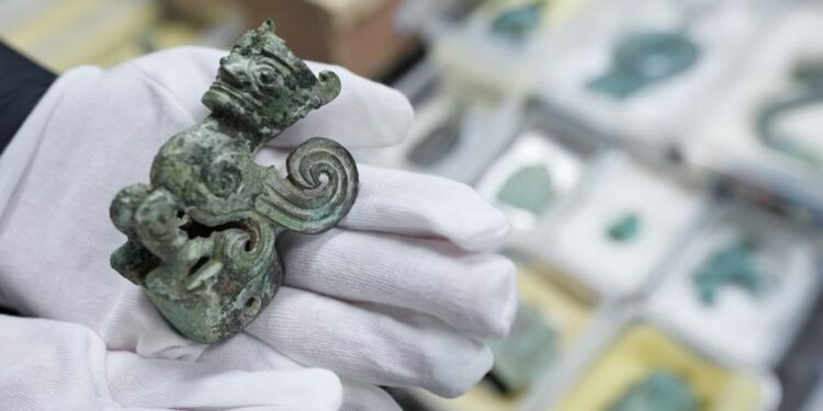 Sanxingdui artifacts restored revealing cultural links