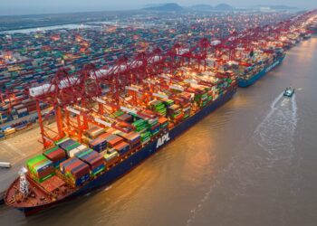 Shanghai Port sets global record with 50 Million TEUs