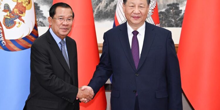 Xi held meeting with Cambodia’s senate president Hun Sen