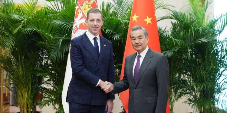 Wang Yi meets Serbian counterpart