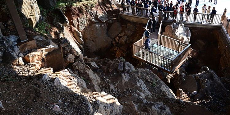 China discovers landmark human evolution fossils