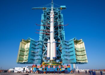 Shenzhou-19 Completes Historic Extravehicular Mission
