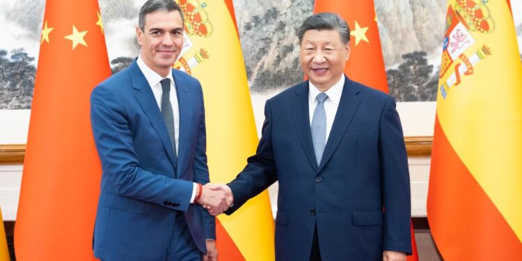 Spain Praised Chinese 12345 Hotline Center